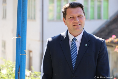 Rez kamniške trte, ki je potomka najstarejše vinske trte (3)